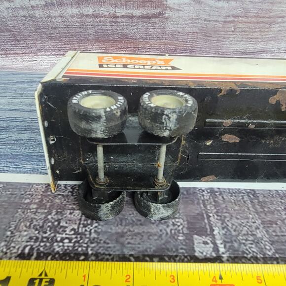 Vintage Nylint pressed steel Schoeps ice cream semi trailer white and orange - Picture 14 of 15